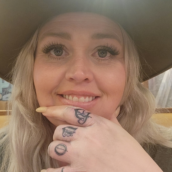 Meet your Posher, Sandra - Picture 5 of 5